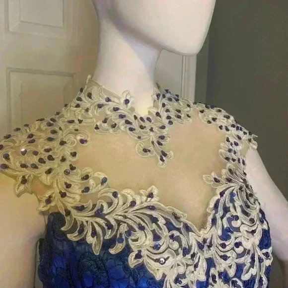 JJ’S House Blue And White Sequined formal Prom dress. - Picture 5 of 13